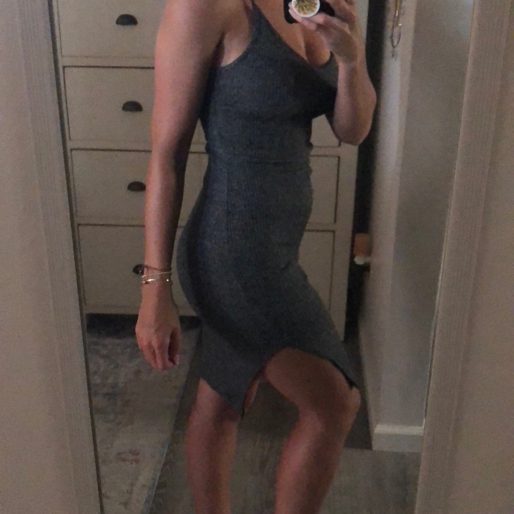 Dress - Picture 2 of 4